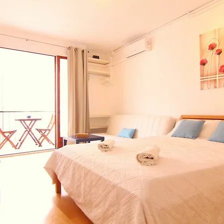 Lluna Apartment *