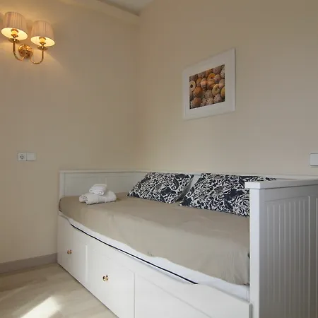 Apartment Lluna *